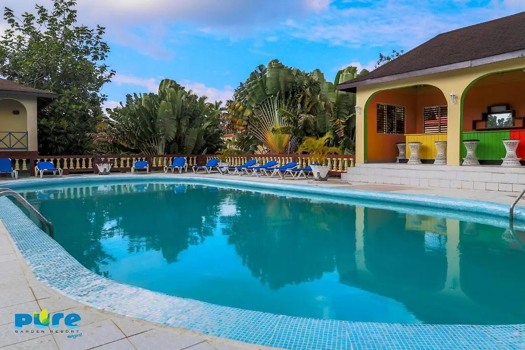 Pure Garden Resort Νεγκρίλ